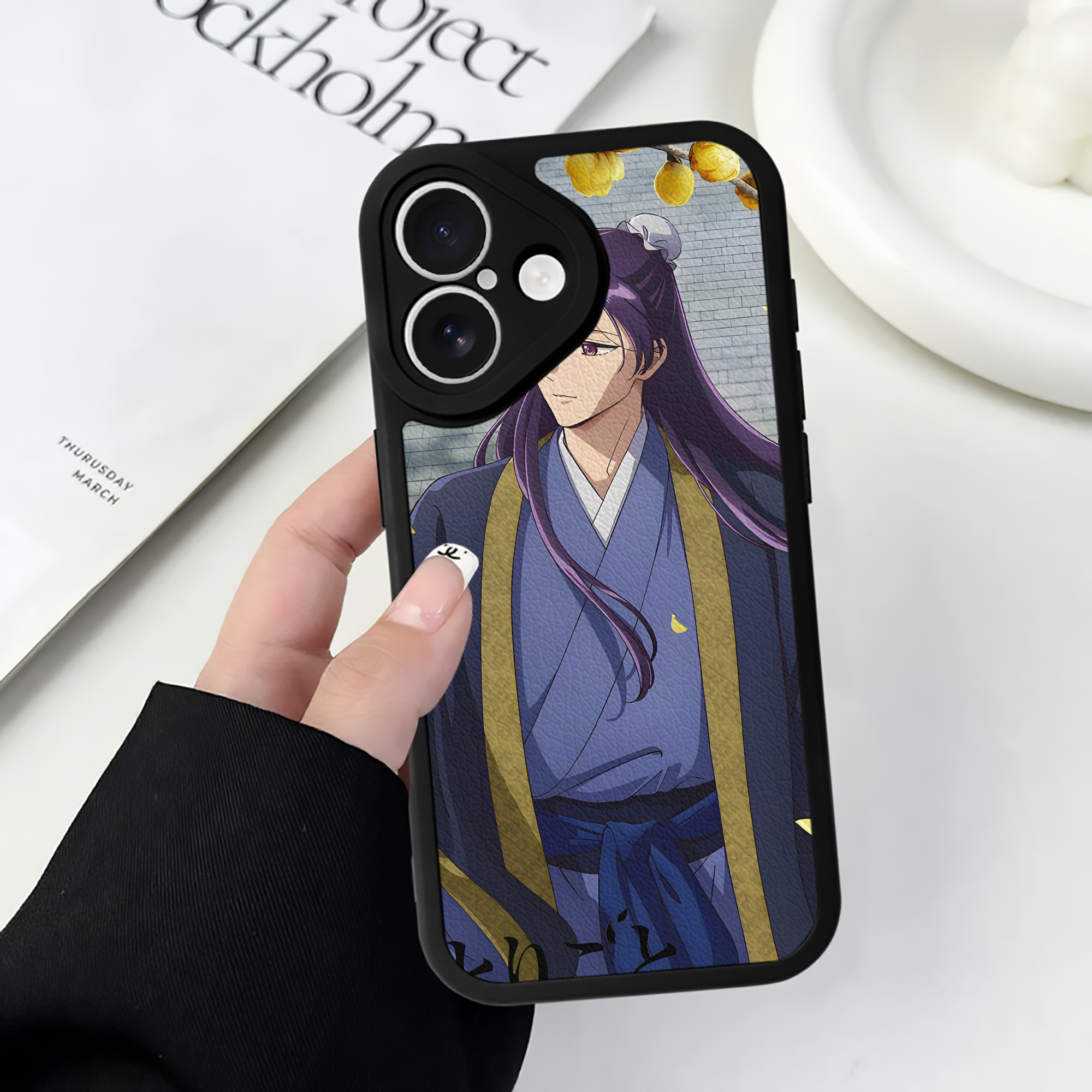 薬屋のひとりごと The Apothecary Diaries 【iPhone 16シリーズ対応】シリコンスマホケース（レザー調） 材質：シリコン